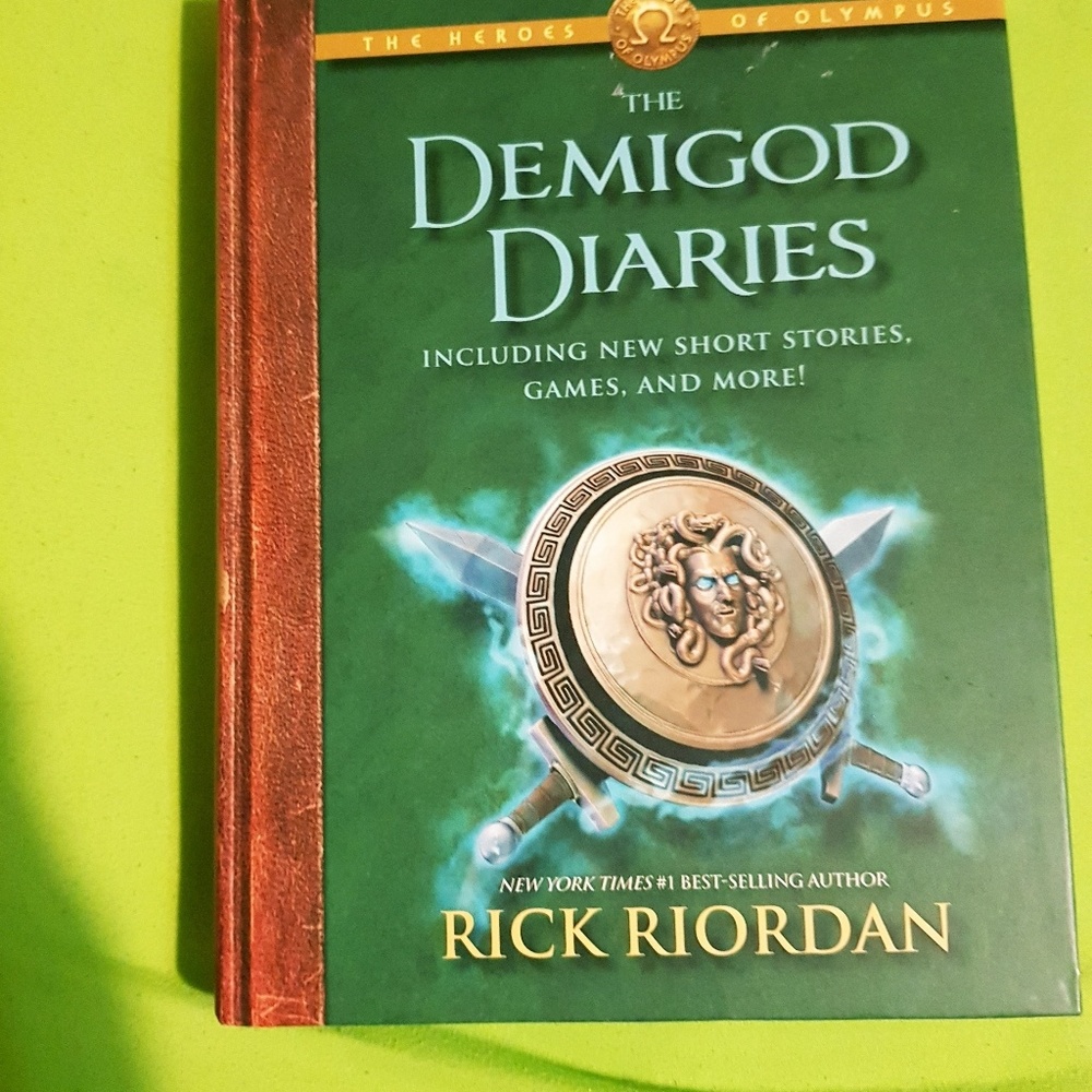 Book - Picture 2 of 4